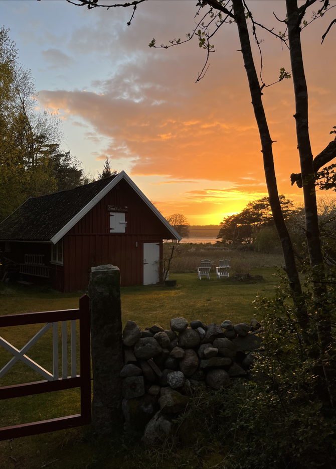 Vadholmen Hytte Solnedgang Kreditering Beate A Ludvigsen (1)
